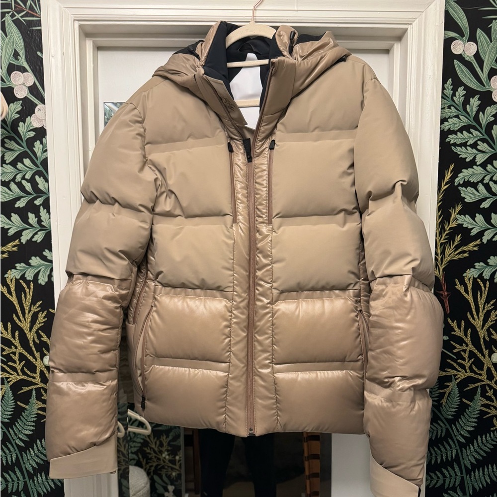 Aztech Mountain high-end ski jacket